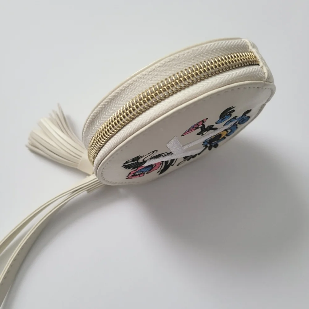 K inital and floral embroidered coin purse - Picture 2 of 3